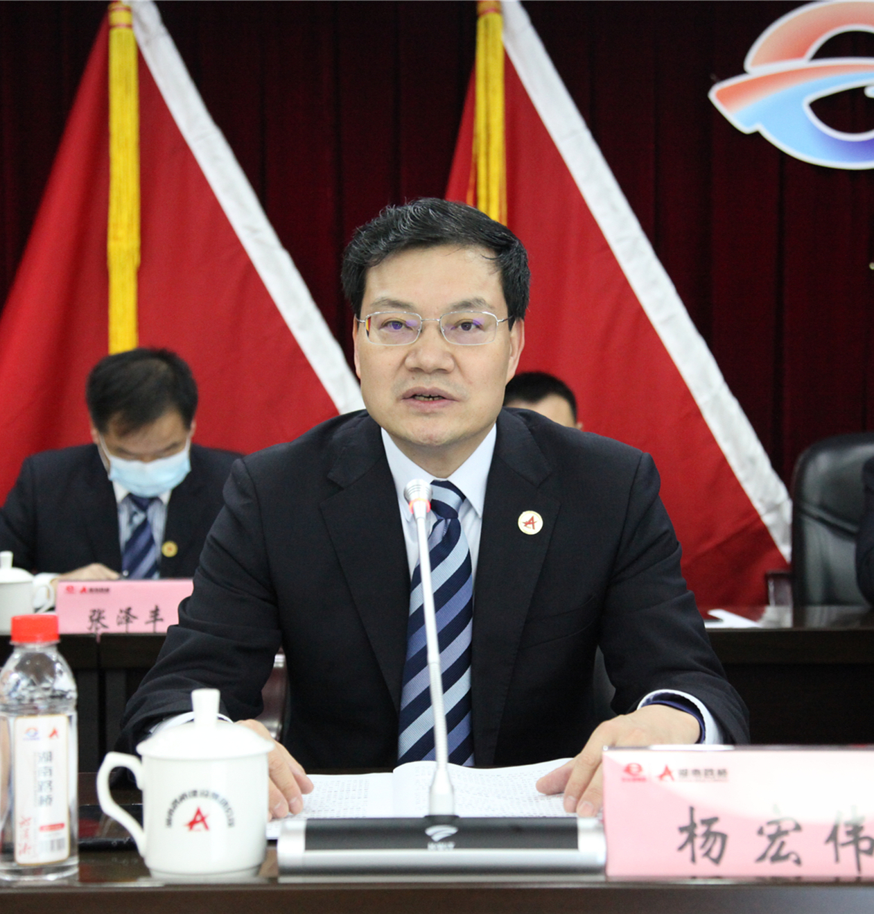 20210311106727.jpg 杨雄伟作报告IMG_9478_副本.jpg
